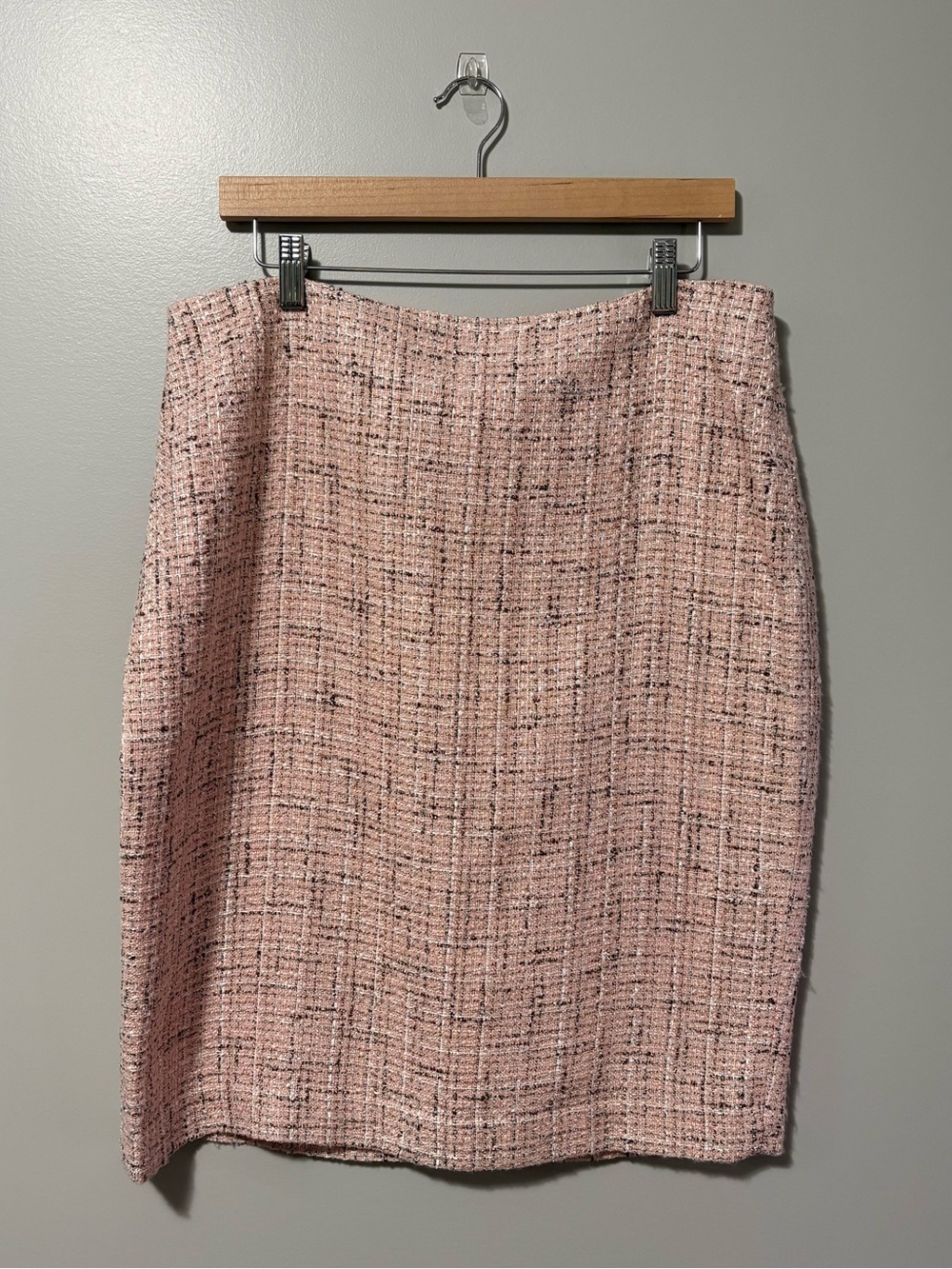 Karl Lagerfeld Pink Tweed Lined Pencil Skirt
